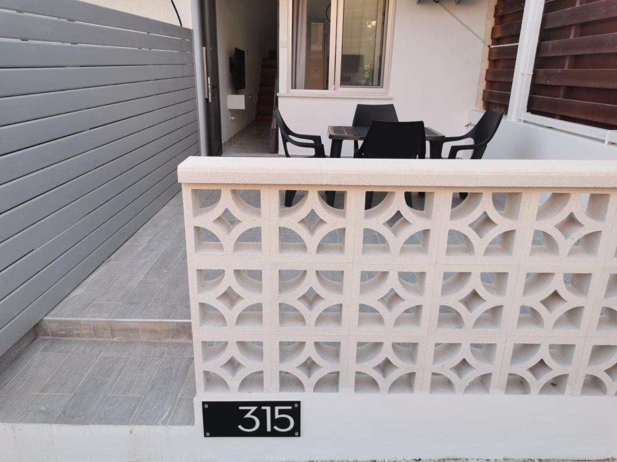 Eros Maisonette In Latchi Area Just 700 Meters Or One-Minute Drive From Polis Municipal Beach المظهر الخارجي الصورة